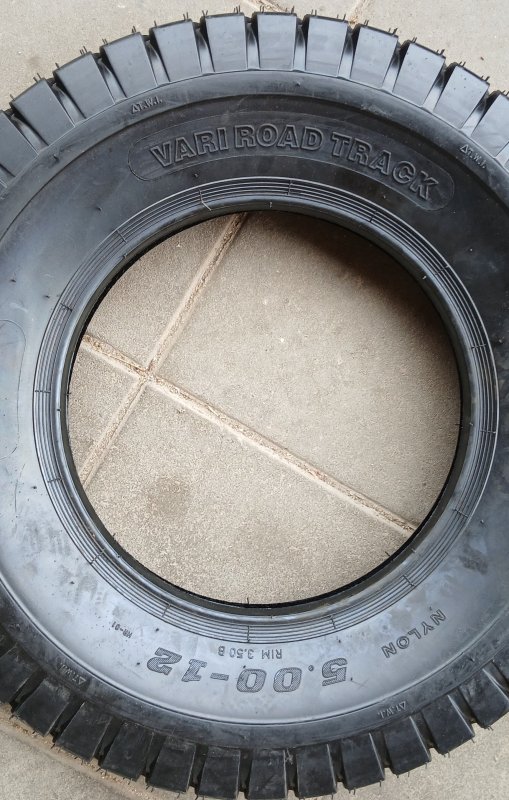 Náhradní pneumatika Vari ANV-400